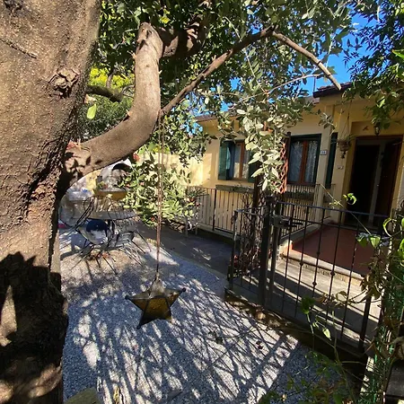 Indipendente Con Giardino Fralu Apartment